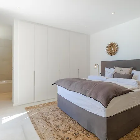 Modern With Heated Pool, Gym & Cinema Marbella