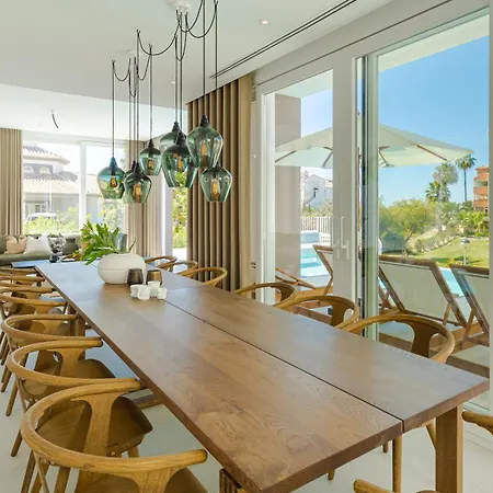 Modern With Heated Pool, Gym & Cinema * Marbella