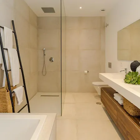 Modern With Heated Pool, Gym & Cinema Villa Marbella