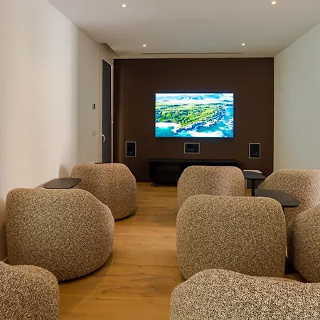 Modern With Heated Pool, Gym & Cinema * Marbella